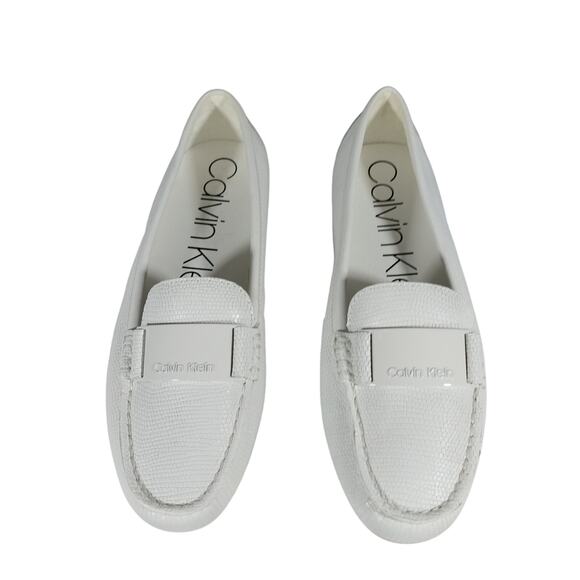 NWOT! CALVIN KLEIN! WHITE GENUINE LEATHER, SNAKESKIN IMPRINT LOAFERS! SZ 7M - Picture 4 of 10